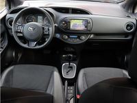 tweedehands Toyota Yaris Hybrid 1.5 Hybrid Executive | Panoramadak | Navigatie