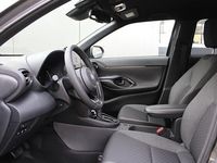 Nieuw Toyota Yaris Cross Comfort 129 PK (94 kW) 2025 Grijs SUV