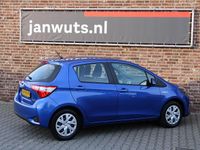 Occasion Toyota Yaris Hybrid Active 2022 Blauw Hatchback
