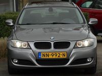 tweedehands BMW 318 318 Touring i High Executive - AUTOMAAT - PANORAMAD
