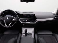 tweedehands BMW 320 3 Serie Touring i Executive Edition | Live Cockpit Professional | Cruise control | DAB | Sportstoelen | Geluidswerende zijruiten voorportieren | PDC voor / achter | Trekhaak |