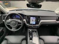 tweedehands Volvo S60 B3 Ultimate Dark Panoramadak | 360 graden Camera | Parkeerverwarming | Panoramadak | Adaptieve Cruise | Elek. Verstelbare Stoelen & Geheugen