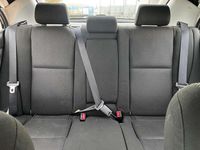 Occasion Toyota Avensis Luna 129 PK (94 kW) 2003 Zwart Hatchback