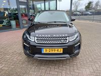 tweedehands Land Rover Range Rover evoque 2.0 Si4 SE Automaat, Airco(automatisch), Multimedia systeem, Cruise control, Navigatie, Panorama dak, Bluetooth telefoonverbinding, Stoelverwarming, Verwarmde voorruit, Lederen bekleding, Parkeersensoren, Camera, Elektrische