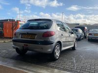 tweedehands Peugeot 206 1.4 XT 5D APK 22-07-2024 TREKHAAK N.A.P