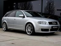 tweedehands Audi A4 Avant 2.4 V6 MT 2 x S-Line | 19" RS4 | Stoelverwar