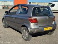 Occasion Toyota Yaris 87 PK (63 kW) 2003 Grijs Hatchback