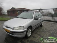 Occasion Peugeot 106 60 PK (44 kW) 2002 Grijs Hatchback