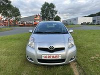 Occasion Toyota Yaris 99 PK (72 kW) 2011 Grijs Hatchback