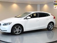 Occasion Volvo V40 Momentum 120 PK (88 kW) 2015 Wit (metallic) Hatchback