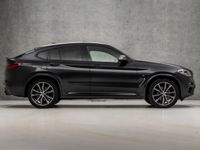 tweedehands BMW X4 M40d High Executive M-Sport 340Pk Automaat (PANORAMADAK, STANDKACHEL, HEAD-UP DISPLAY, KEYLESS, CAMERA, DEALER ONDERHOUDEN, ELEKTRISCHE SPORTSTOELEN, MSPORT REMMEN, ELEKTRISCHE TREKHAAK, APPLE CARPLAY, SFEERVERLICHTING)