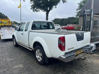 tweedehands Nissan King NAVARA 2.5 DCICAB 4WD DPF NAVARA 2.5 DCICAB 4WD DPF MOTOR SCHADE !!!! ENGINE BROKEN !!!!