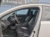 tweedehands Volvo V50 2.4 D5 Edition II. NL Auto. Handbak. APK 03-2025.