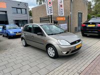 Occasion Ford Fiesta Trend 80 PK (58 kW) 2002 Grijs Hatchback