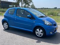 Occasion Toyota Aygo 68 PK (50 kW) 2010 Blauw Hatchback