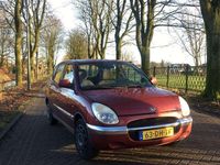 Occasion Daihatsu Sirion 56 PK (41 kW) 1999 Rood Hatchback