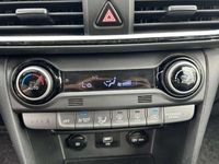 tweedehands Hyundai Kona 1.6 GDI HEV Comfort / Trekhaak met vaste kogel 1300 kg geremd / Apple Carplay en Android Auto / Climate control /