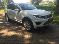 tweedehands VW Touareg R line 3.0 TDI 25000 km!