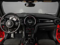 Occasion Mini Cooper Chili 136 PK (100 kW) 2017 Rood Hatchback