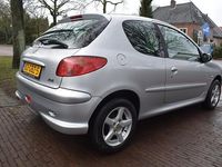 Occasion Peugeot 206 75 PK (55 kW) 2008 Grijs (metallic) Hatchback