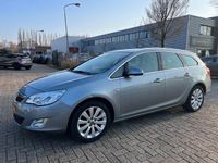 tweedehands Opel Astra Sports Tourer 1.6 Cosmo - Automaat - Airco - Cruise