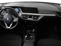 tweedehands BMW 118 118 i Executive Edition (NAVIGATIE CARPLAY LED P