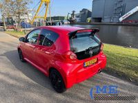 Occasion Toyota Aygo 68 PK (50 kW) 2007 Rood Hatchback