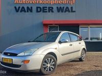 Occasion Ford Focus Ambiente 101 PK (74 kW) 2000 Grijs Hatchback
