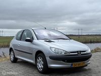 Occasion Peugeot 206 75 PK (55 kW) 2003 Grijs Hatchback