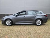 Occasion Toyota Corolla Hybrid Active 140 PK (102 kW) 2024 Grijs Stationwagen