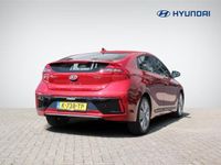 tweedehands Hyundai Ioniq 1.6 GDi Premium | Navigatie | Camera | Adapt. Cruise Control | Stuur- + Stoelverwarming | Premium Audio | Keyless Entry | Rijklaarprijs!