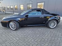 tweedehands Alfa Romeo Spider 2.2 JTS Exclusive, dak werkt niet! Netto ¤ 12.500 ex btw, bijtel vriendelijk!