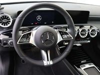 tweedehands Mercedes A200 Luxury Line / Panoramadak/ Keyless GO/ DISTRONIC