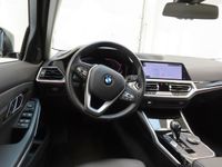 tweedehands BMW 330 330 Touring i 258pk Executive Edition TREKHAAK Orig