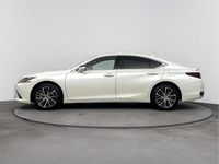 Occasion Lexus ES300H Business Edition 218 PK (160 kW) 2024 Sonic white (wit metallic) Sedan