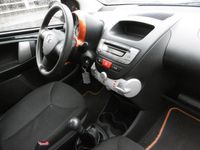 tweedehands Toyota Aygo 1.0 VVT-i Comfort Orange 5-deurs Airco Zuinig