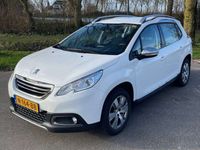 tweedehands Peugeot 2008 1.2 PureTech Féline