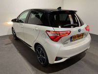 tweedehands Toyota Yaris 1.5 Hyb Bi-Tone Plus