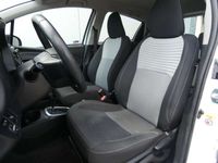 tweedehands Toyota Yaris 1.5 Hybrid Design Sport | Navigatie | Stoelverwarm