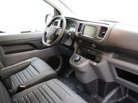 tweedehands Opel Vivaro L3 H1 2.0 Diesel 145pk Automaat Dubbele Cabine | Dynamic pakket by Re-Volve | Sidebars | Lederen bekleding | Glass Look | Achteruitrijcamera | Navigatie pakket | Financial lease mogelijk