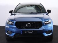 tweedehands Volvo XC40 T4 Recharge R-Design - Panorama/schuifdak - IntelliSafe Assist & Surround - 360º Camera - Harman/Kardon audio - Adaptieve LED koplampen - Verwarmde voorstoelen, stuur & achterbank - Parkeersensoren voor & achter - Extra getint glas - Elektr. in