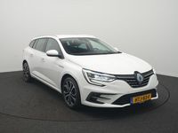 Occasion Renault Megane E-Tech 159 PK (116 kW) 2022 Wit metallic Stationwagen