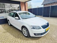 tweedehands Skoda Octavia Combi 1.4 TSI Elegance Businessline, Keyless, Navi, PDC, Xenon, 2e eig Dealer ond, NAP