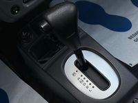 Occasion Suzuki Ignis GLS 99 PK (72 kW) 2004 Grijs (metallic) Hatchback