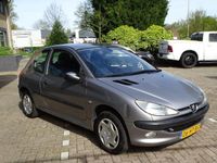 tweedehands Peugeot 206 1.4 GENTRY