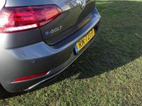 tweedehands VW e-Golf 5-deurs - Automaat, Navigatie, Automatische airco, Adaptieve cruise control, Parkeersensoren voor en achter, Voorruitverwarming, LED verlichting, klein leerpakket, armsteun voor, prijs is inclusief BTW