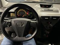 tweedehands Toyota iQ 1.0 VVTi Comfort AIRCO / LMV / PARELMOER / NAP / RIJKLAAR