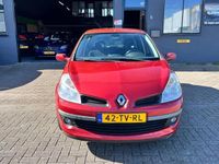 tweedehands Renault Clio 1.4-16V Authentique/ Cruise/Airco/ 5DR/Trekhaak