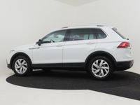 tweedehands VW Tiguan 1.5 TSI 150PK Life | Adaptieve Cruise Control | Zwenkbare trekhaak | Achteruitrijcamera | App-Connect | Stoelen+stuur verwarmd | 18'' LMV | Parkeersensoren V+A | DAB