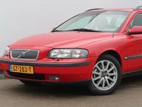 tweedehands Volvo V70 2.4 Comfort Line AUTOMAAT